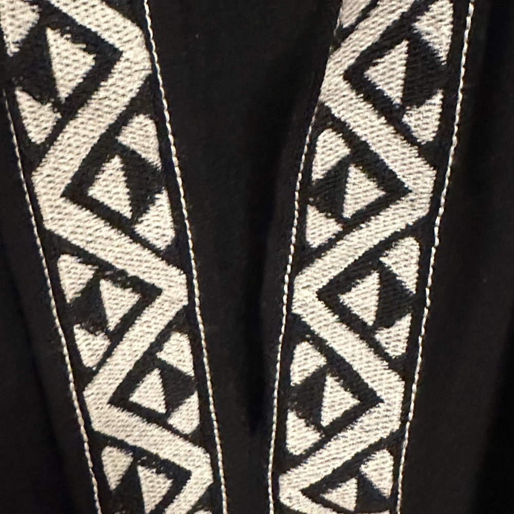 Patterned Tank Top - Picture 3 of 4